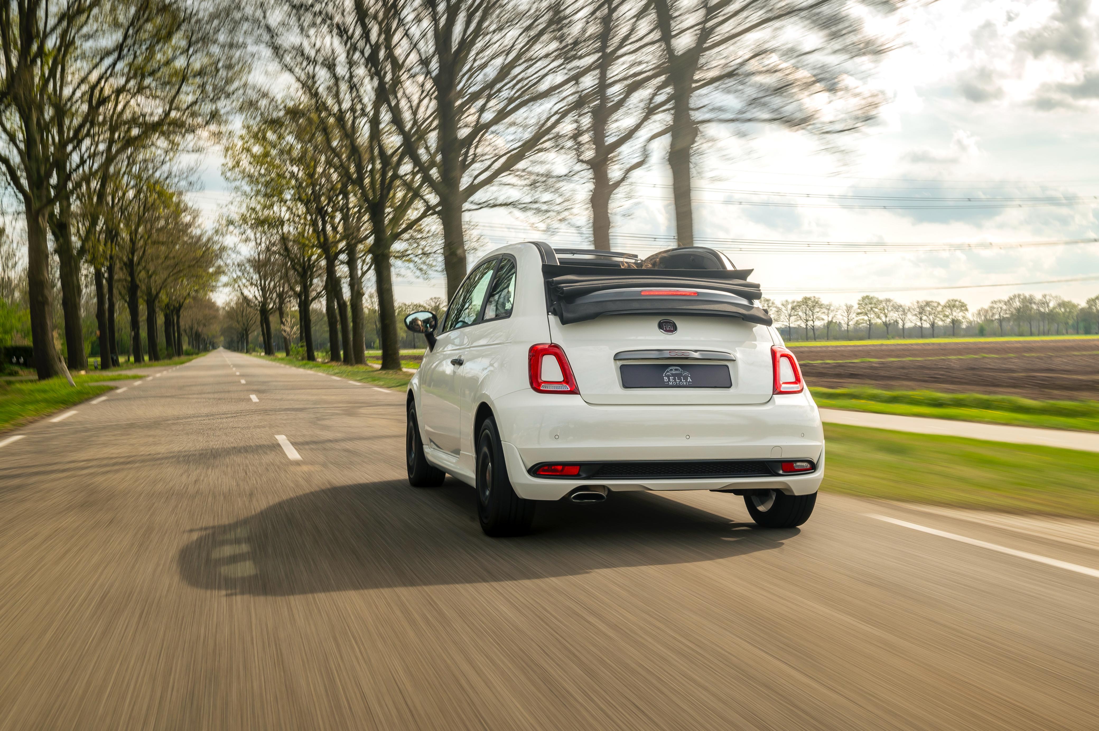 Fiat 500 bij Bella Motori in Nieuwleusen