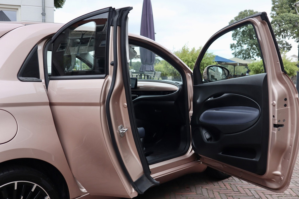 Fiat 500e 3+1 Icon 42 kWh uit 2022 bij Bella Motori in Nieuwleusen