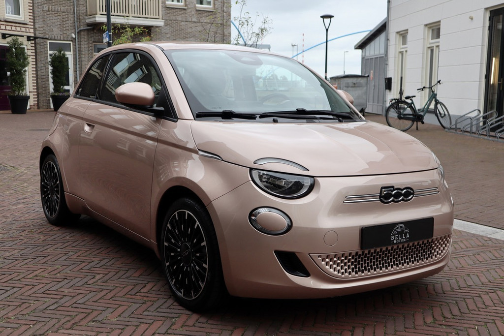 Fiat 500e 3+1 Icon 42 kWh uit 2022 bij Bella Motori in Nieuwleusen