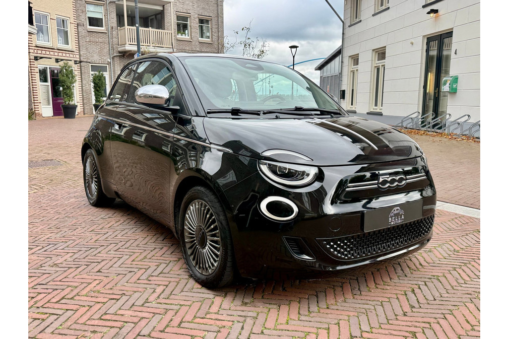 Fiat 500e France Edition 42 kWh uit 2020 bij Bella Motori in Nieuwleusen