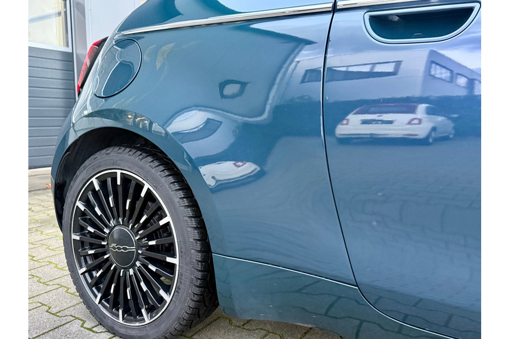 Fiat 500e La Prima 42 kWh, foto 11