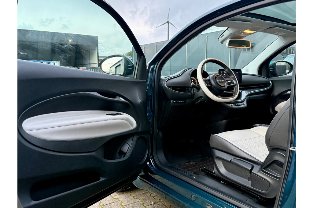 Fiat 500e La Prima 42 kWh, foto 14