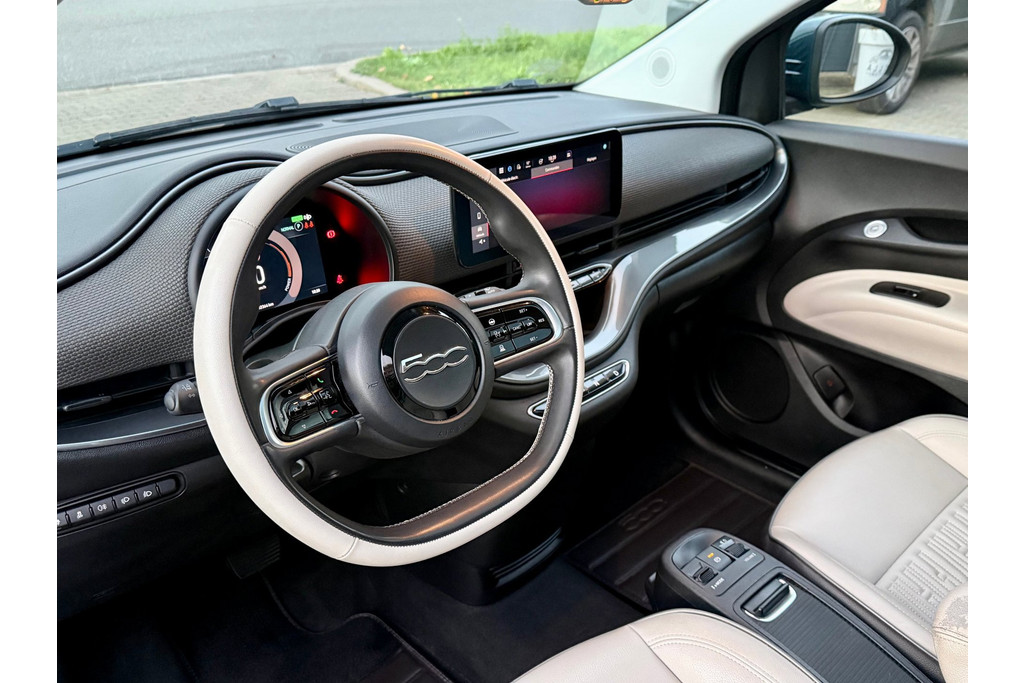 Fiat 500e La Prima 42 kWh, foto 15