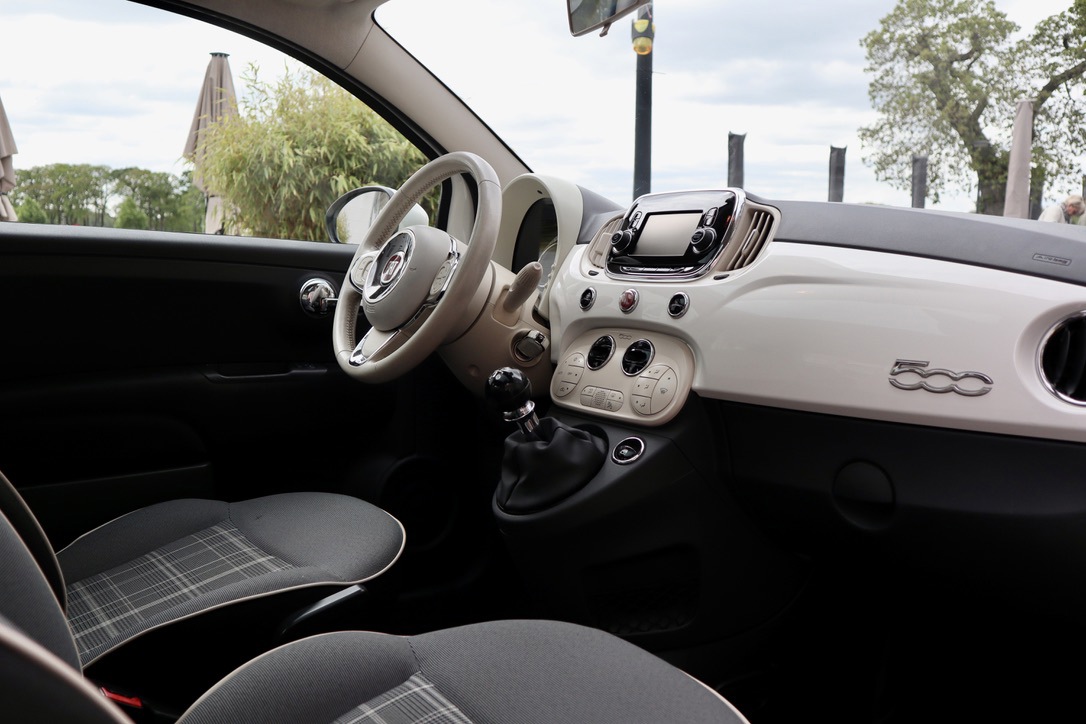 Fiat 500 1.2 Lounge uit 2017, verkocht door Bella Motori