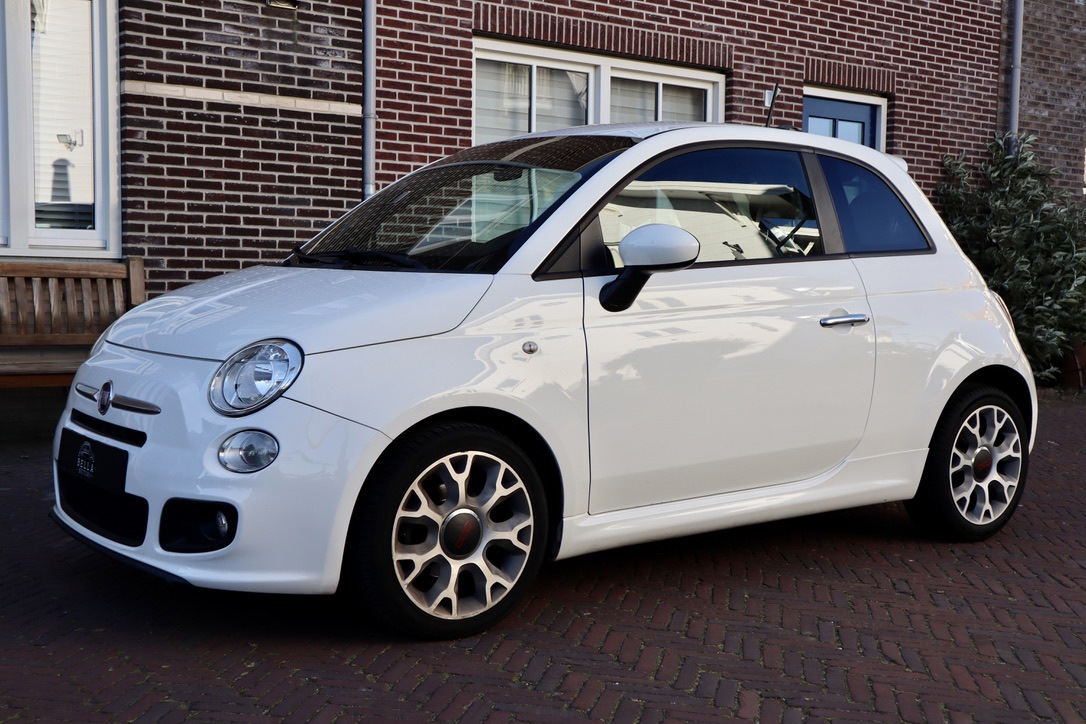 Fiat 500 0.9 S TwinAir uit 2014, verkocht door Bella Motori
