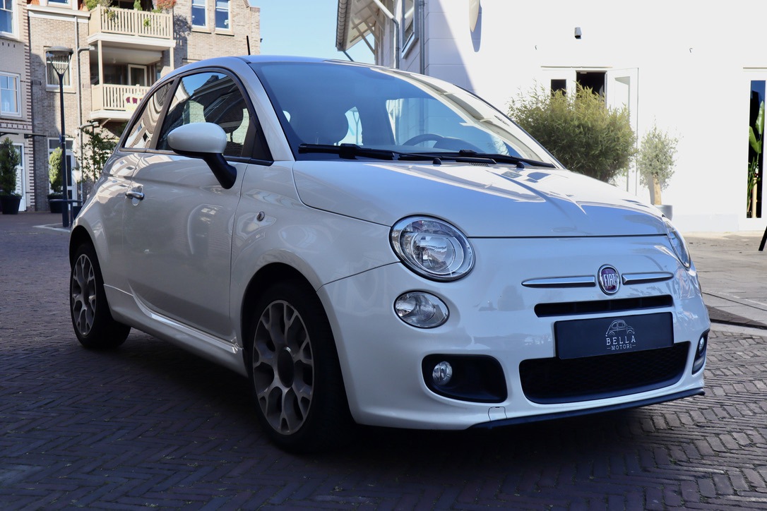 Fiat 500 0.9 S TwinAir uit 2014, verkocht door Bella Motori