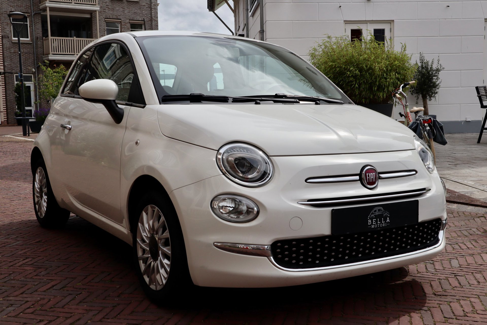 Fiat 500 1.2 Lounge uit 2020, verkocht door Bella Motori