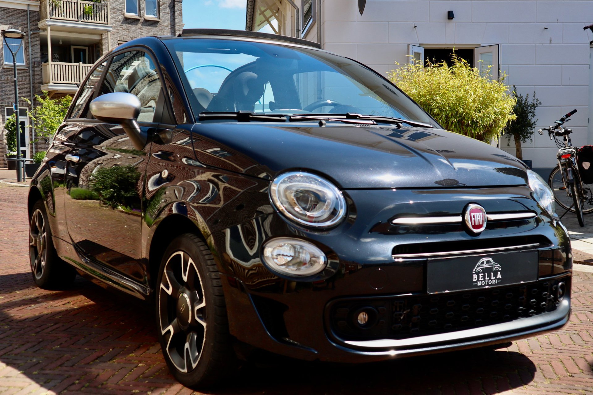 Fiat 500 C 0.9 TwinAir Rockstar uit 2019, verkocht door Bella Motori