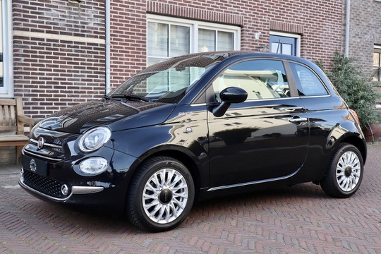 Fiat 500 1.0 Hybrid DolceVita uit 2022, verkocht door Bella Motori